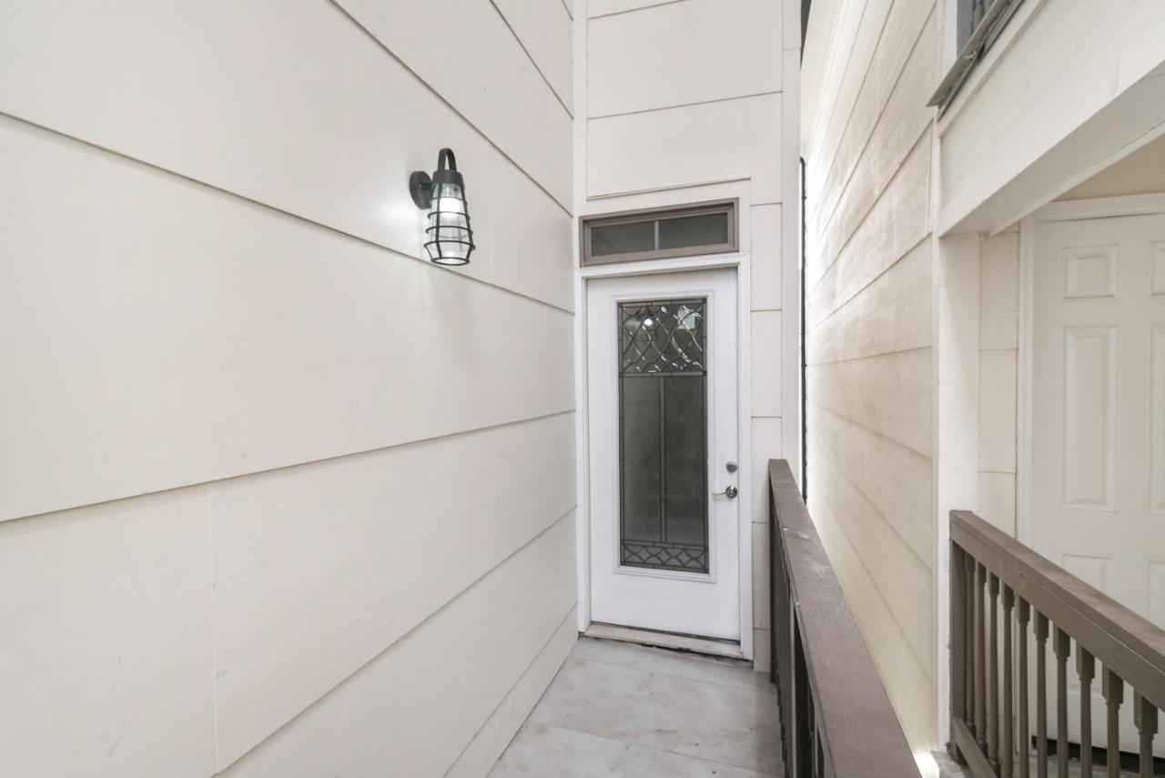 Breathtaking Condos Near French Quarter New Orleans Exterior photo